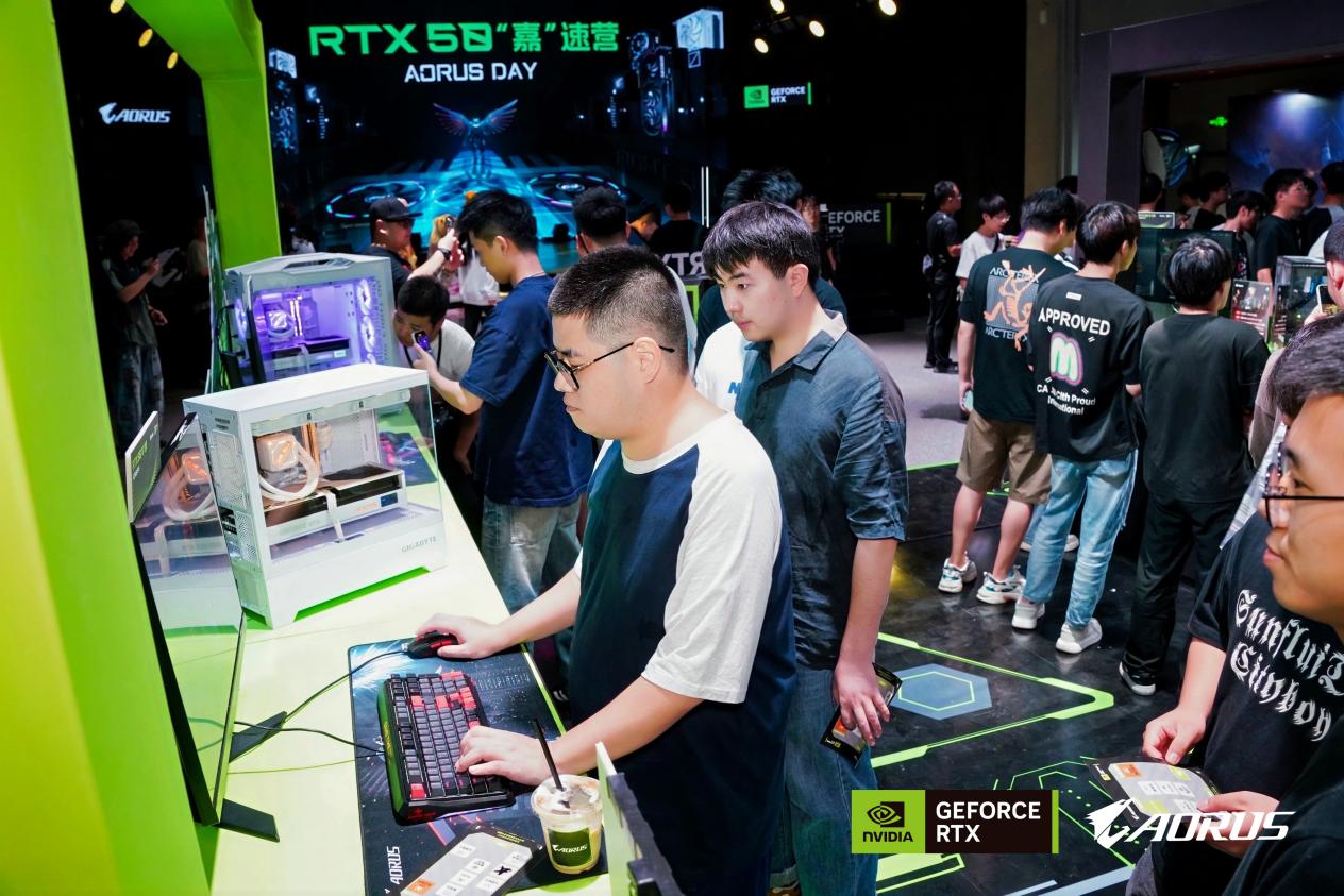 븰AORUSDAYɽ֮ԼRTX50ΡӪ羺