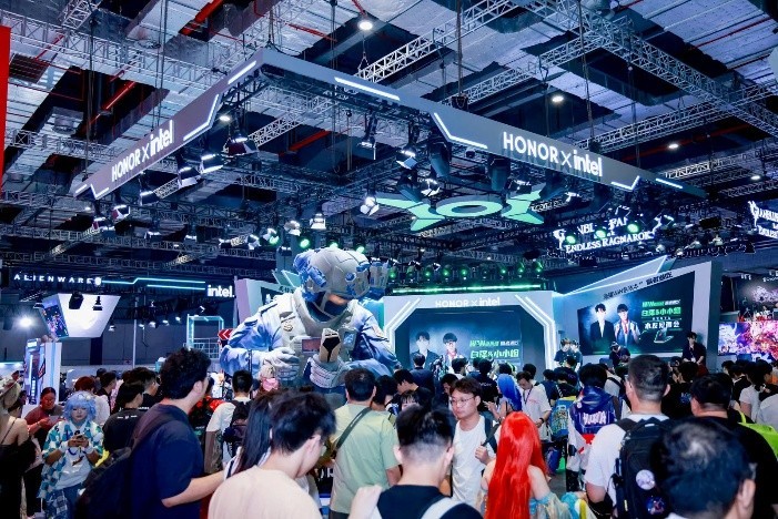 酷睿Ultra战力Plus,英特尔携九大合作伙伴亮相Bilibili World 2026
