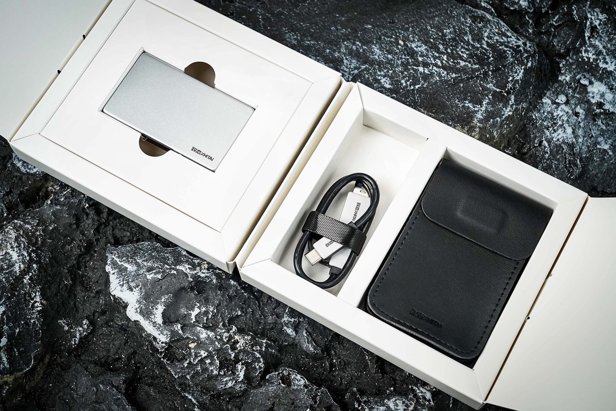 ��̬�顤�ȷ��4TB�ƶ���̬Ӳ������ ���ɰٴ������ڷ���֮��