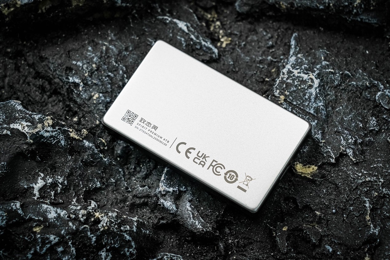 ��̬�顤�ȷ��4TB�ƶ���̬Ӳ������ ���ɰٴ������ڷ���֮��