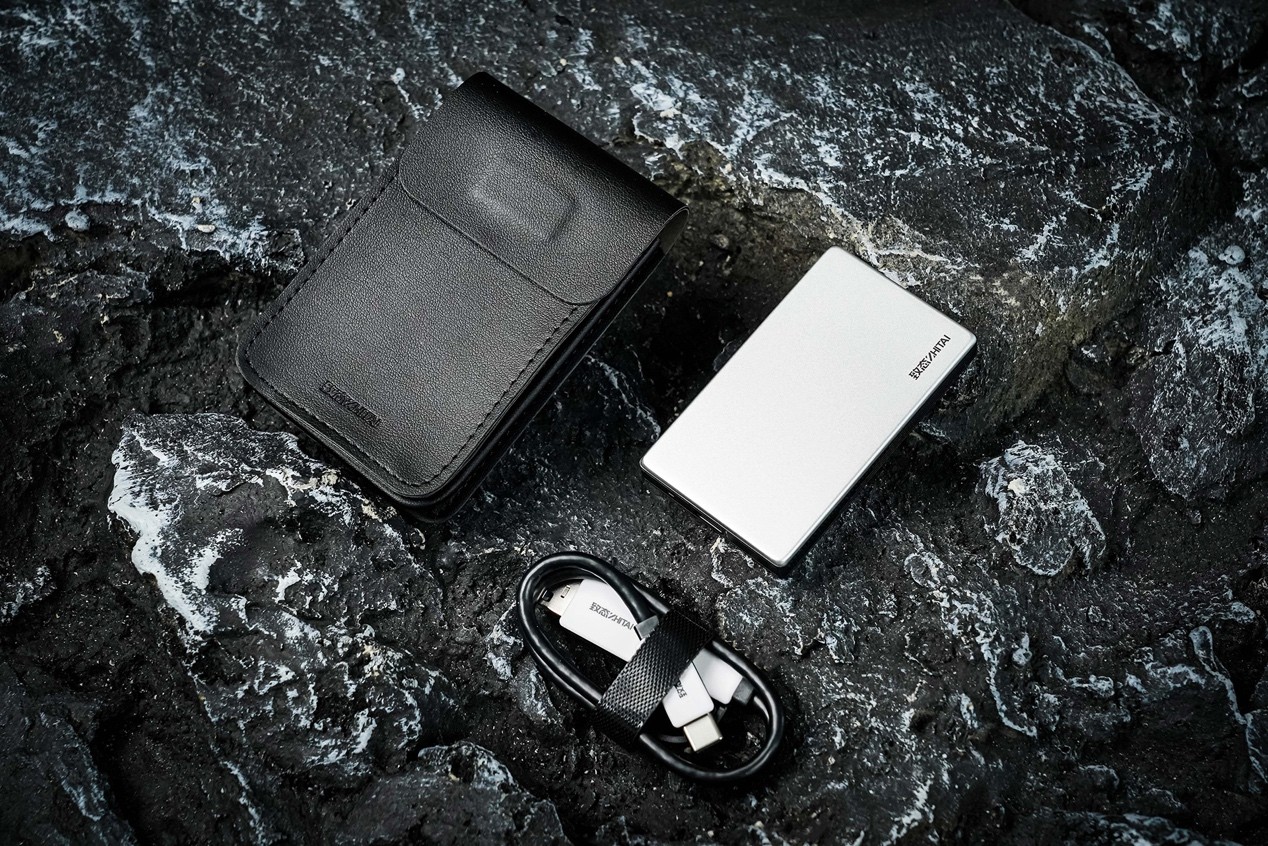 ��̬�顤�ȷ��4TB�ƶ���̬Ӳ������ ���ɰٴ������ڷ���֮��