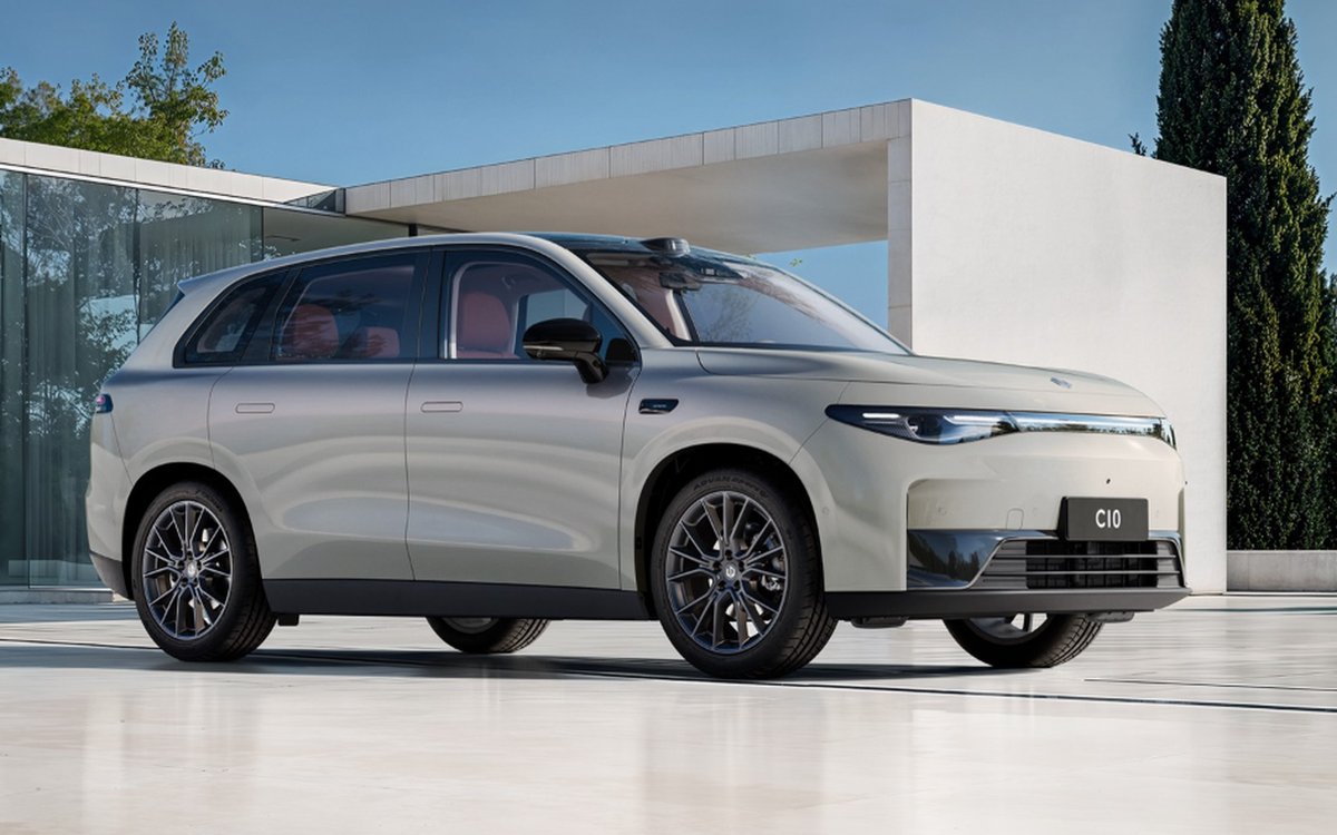 10������Դ������SUV���������ø���ά�ȵ��ۺ�ʵ������