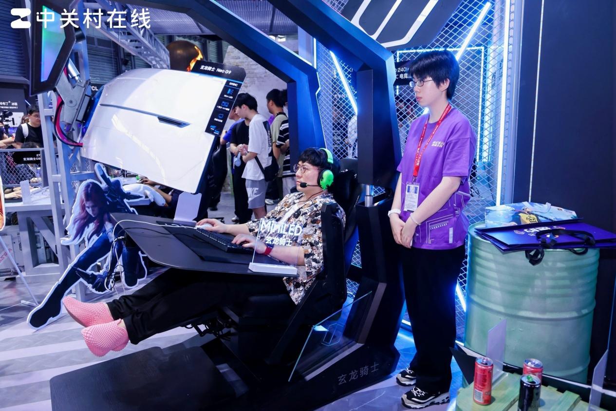 ChinaJoy2025ֱֳЯTCLǷ3D羺ʾG90XF