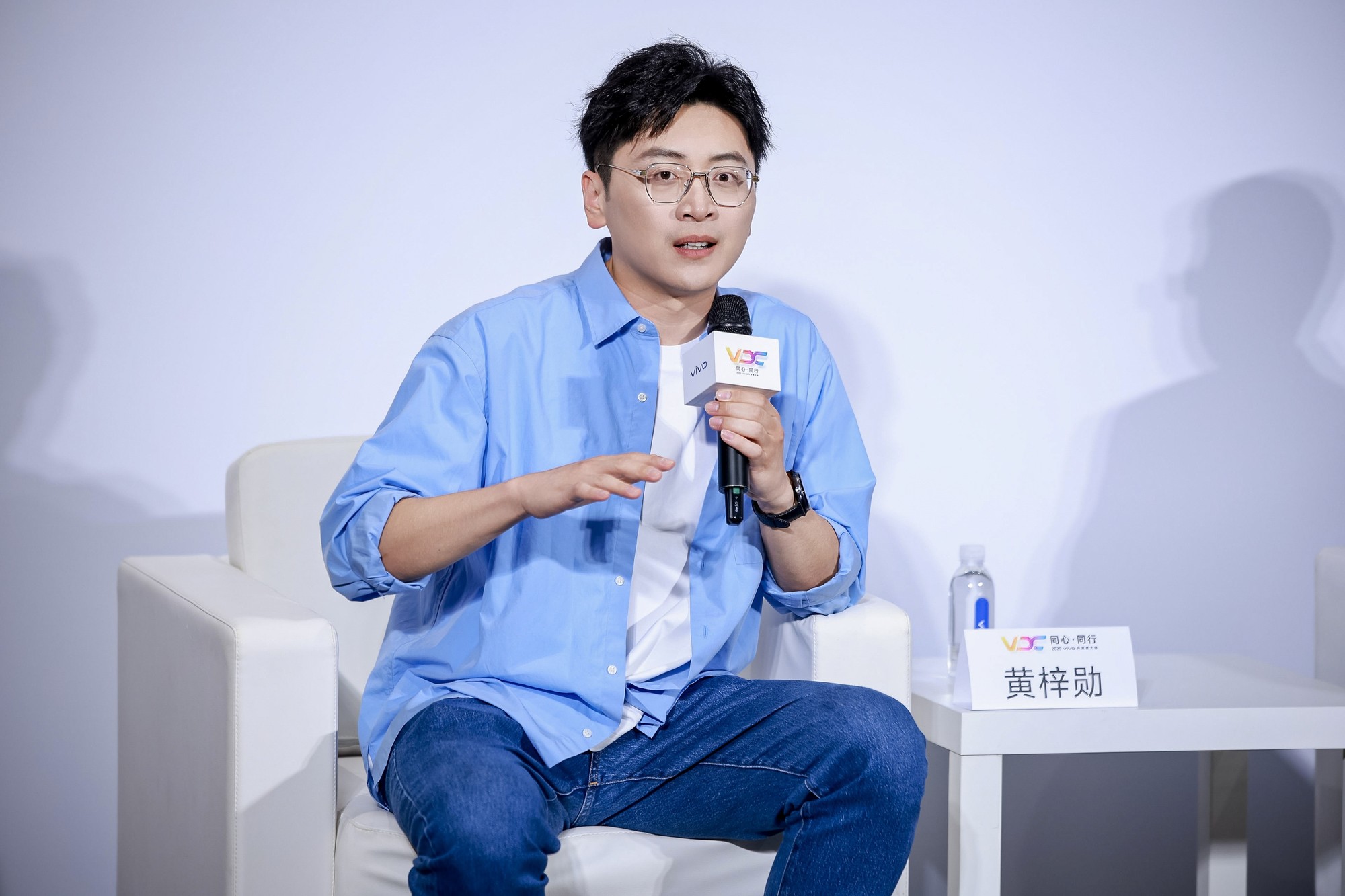 �Ի�vivo�߹ܣ���ģ�͡���С���ı���vivo���������˻�AI��ʱ��