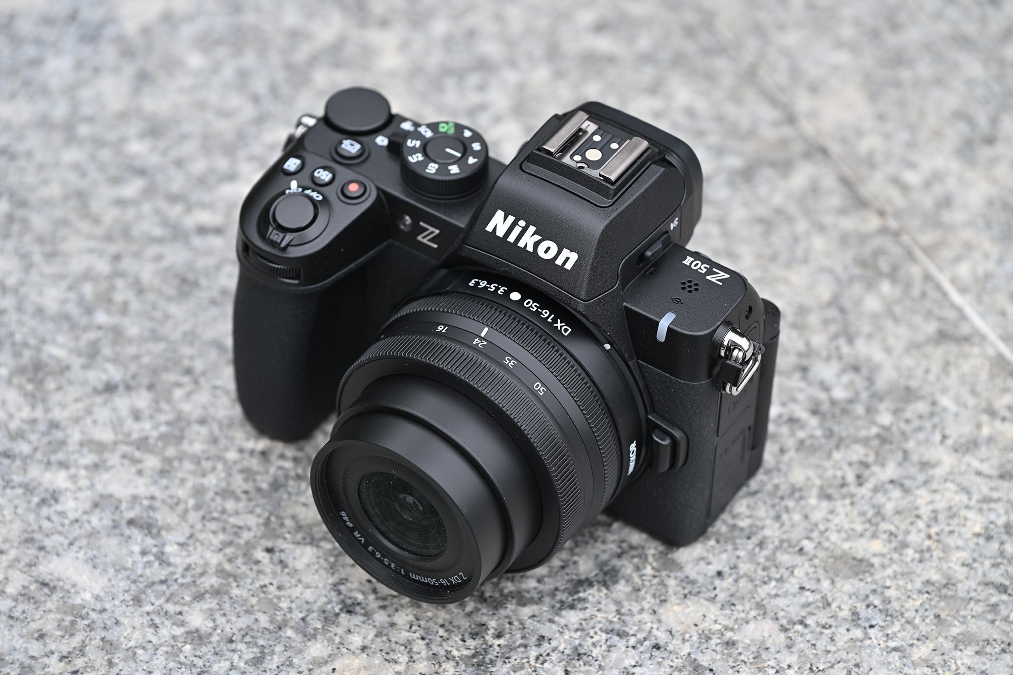 日常拍照,选什么相机合适?尼康 Z30 与 Z50II 给答案