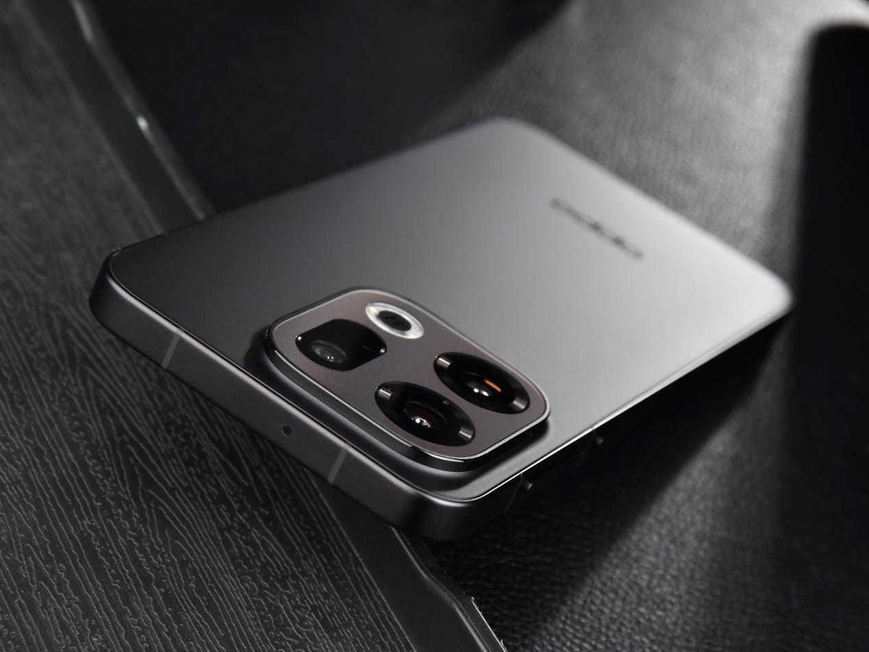 OPPO Find X9��ǰ�ؿ���Ϊʲô˵�����׼��̫�����꡹��