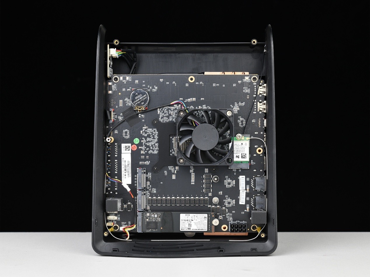 ����AMD����AI Max+ 395��AI������������ȫ������ ����YO2������������