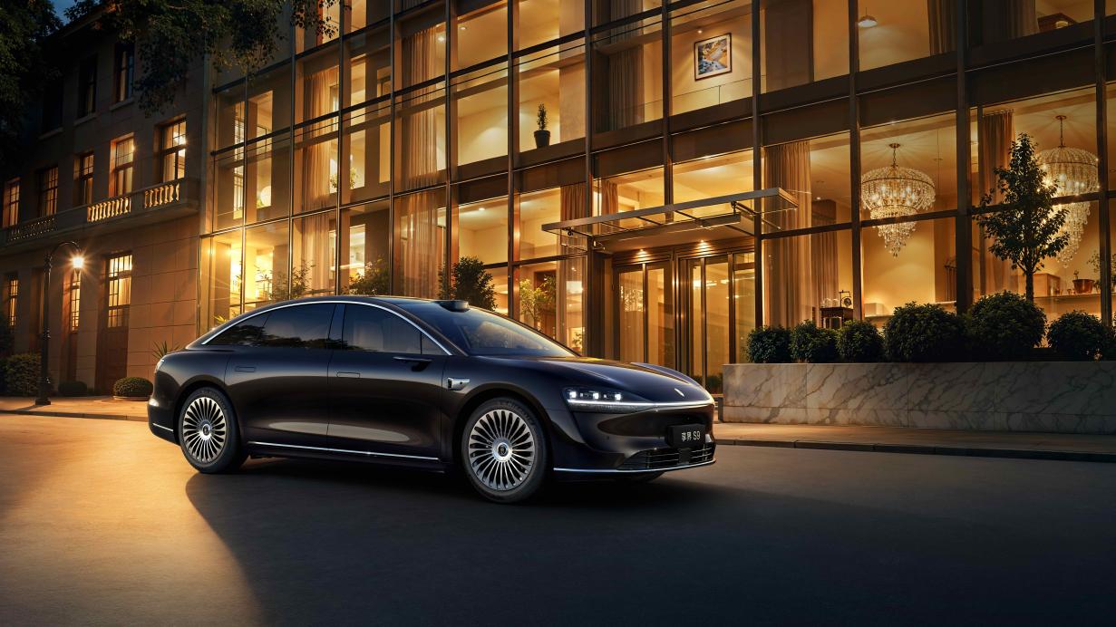 ����12������ͻ��8000̨���й�Ʒ����ι��˺����γ��г���