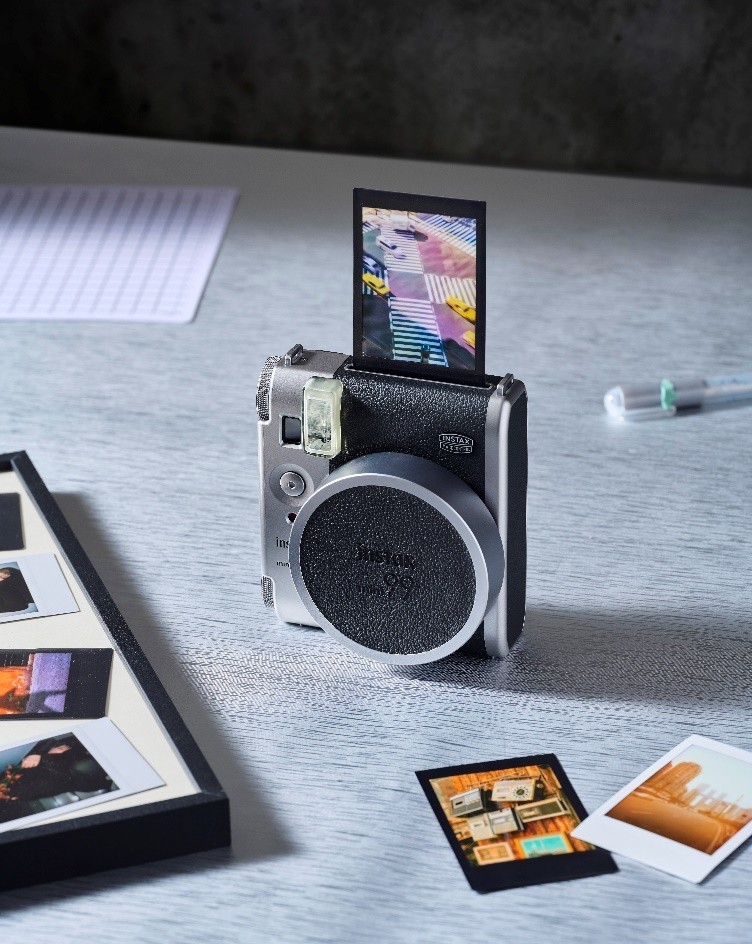 ��ʿinstax mini 99™��ɫ���������У��������⣬��Ӱ�껪