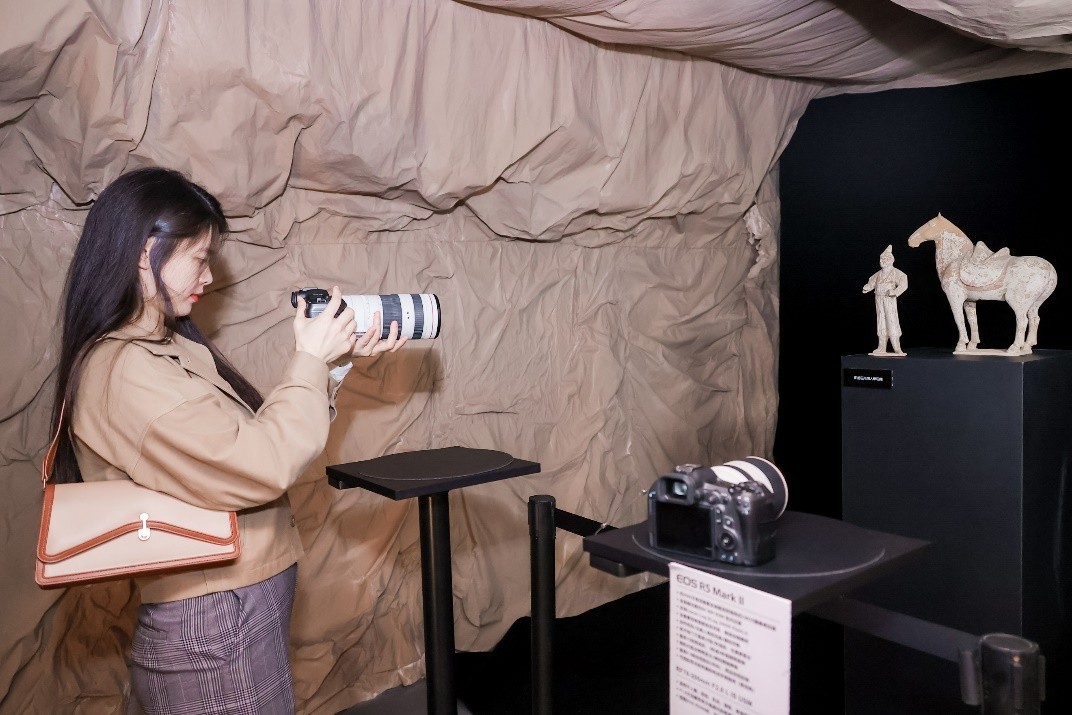 2025����Ӱ����껪֮EOSӰ��������԰�Ϻ���Ļ�� ����Ӱ��������������