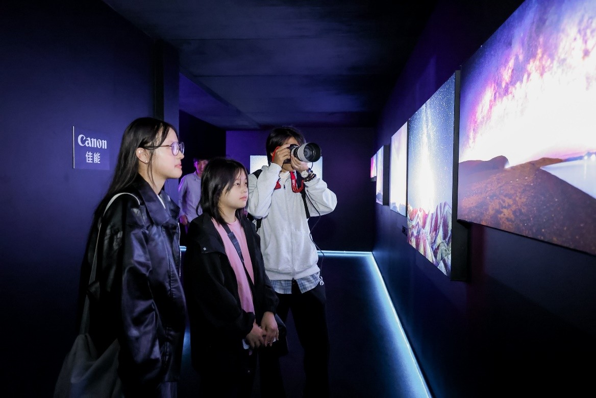 2025����Ӱ����껪֮EOSӰ��������԰�Ϻ���Ļ�� ����Ӱ��������������