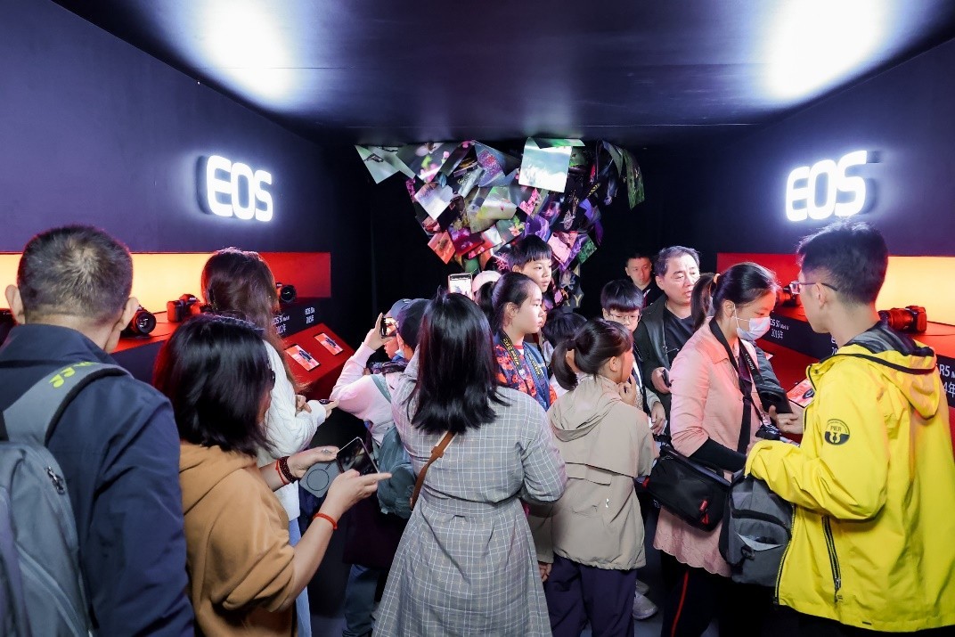 2025����Ӱ����껪֮EOSӰ��������԰�Ϻ���Ļ�� ����Ӱ��������������