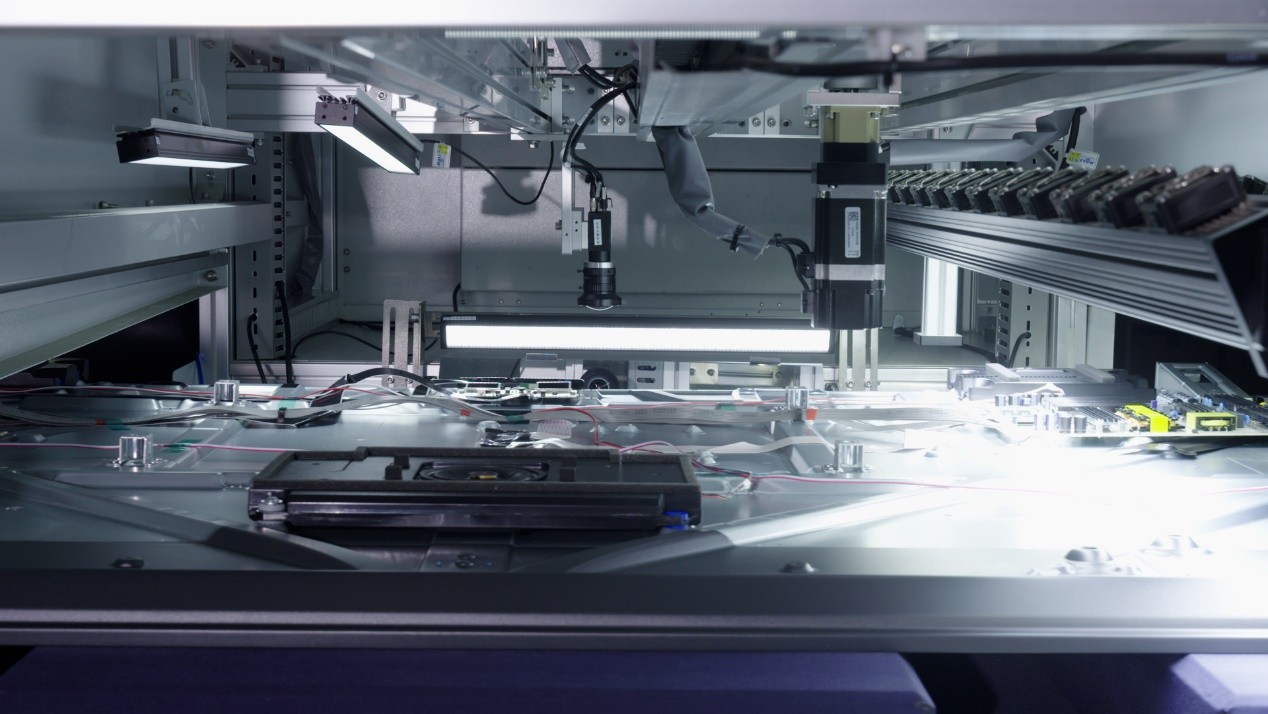 全球第一座“会听你说话”的电视灯塔工厂,就在中国,来自海信