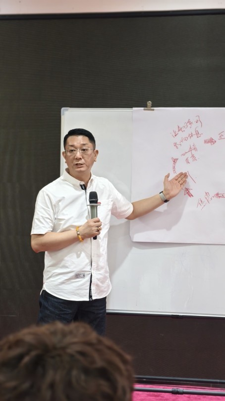 ٻƿγ麣ɹٰ ѯʦרҵˮƽ