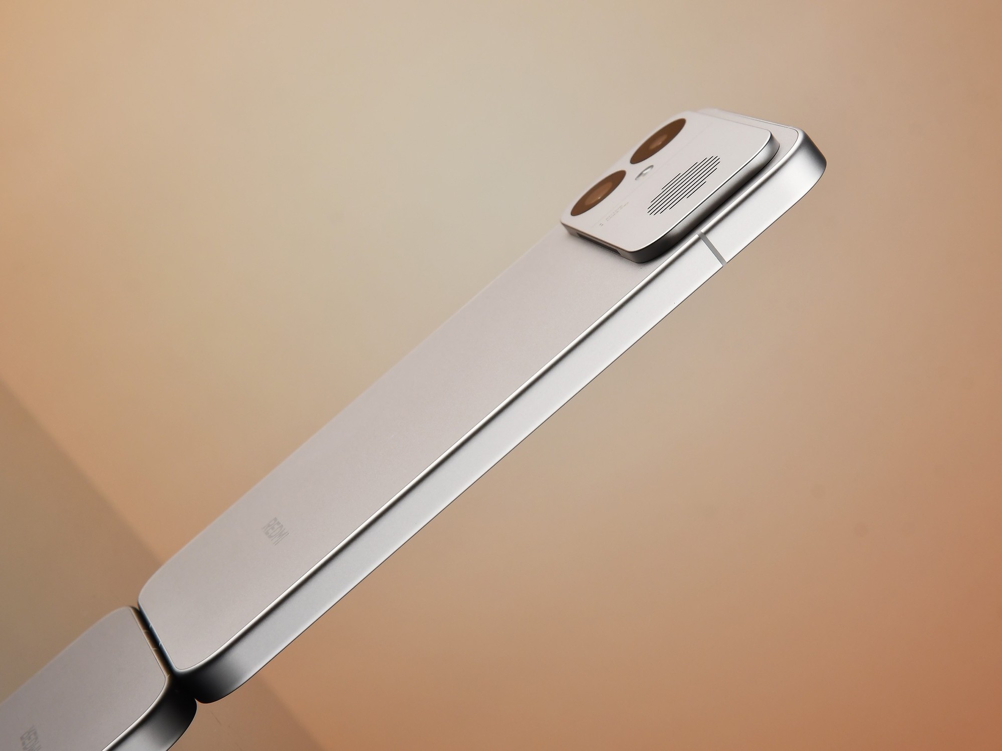 REDMI K90 Max全面评测：出道即巅“风”