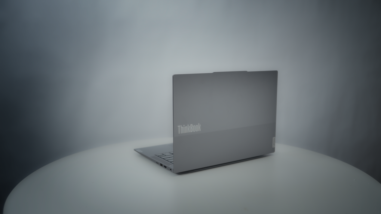 以稳健的效率跑赢时间,京东政企业务携联想SMB助企业装备焕新、稳进致远