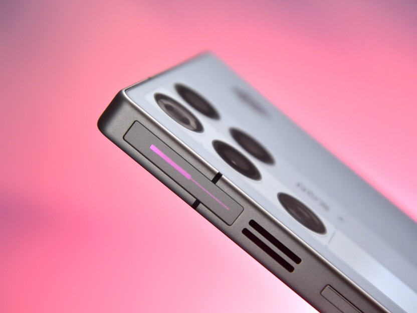 ��ħ11 Proȫ�����⣺8000mAhս�����޾��ѣ��羺�콢��ȫ�·�ʽ