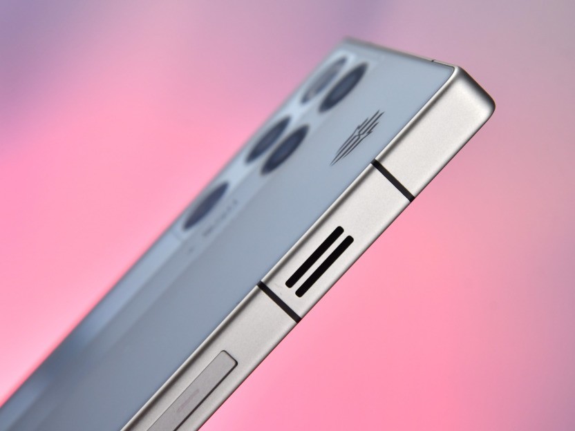 ��ħ11 Proȫ�����⣺8000mAhս�����޾��ѣ��羺�콢��ȫ�·�ʽ