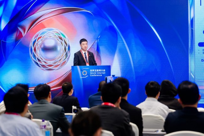 特首亲临展台！易鑫于世界互联网大会亚太峰会宣布年内将开源AI Infra