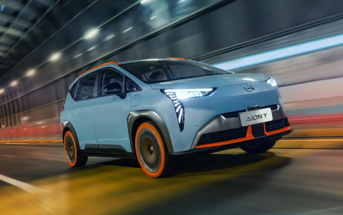 15����Ǽ�����ԴSUV�������¸��裬�������ܻ��������ƽ��