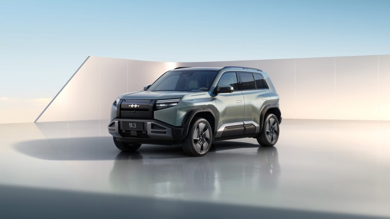 15������ԴSUV����ָ�����ˣ�������һ��һ����������