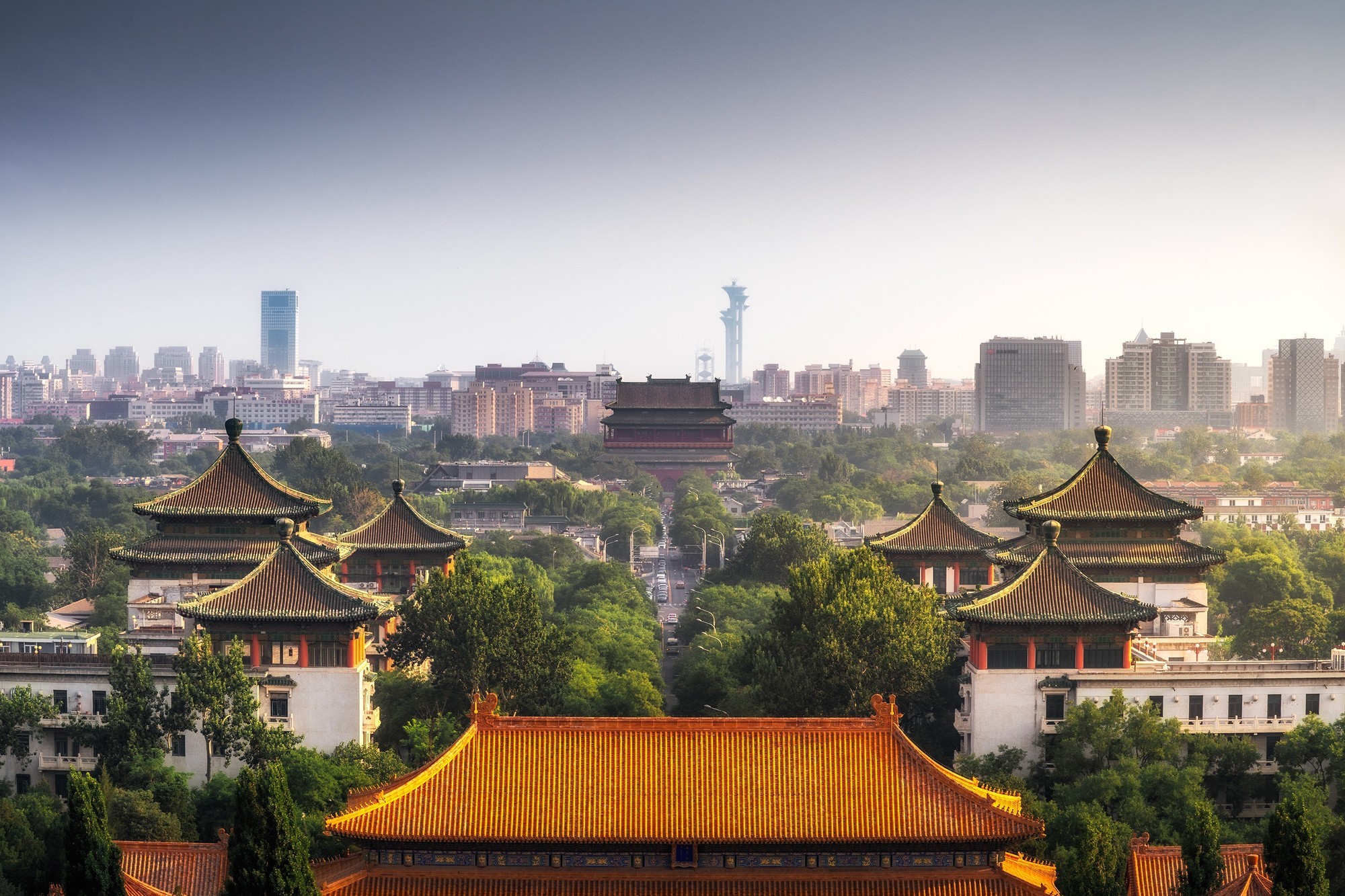 用尼康Z5II记录城市光影瞬间