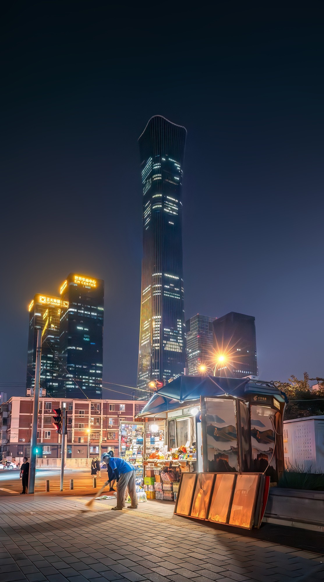 用尼康Z5II记录城市光影瞬间