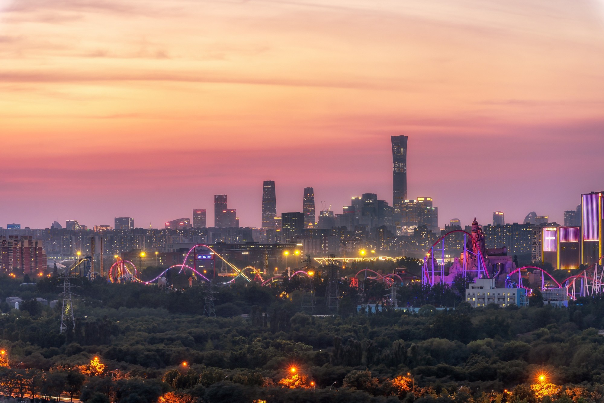 用尼康Z5II记录城市光影瞬间