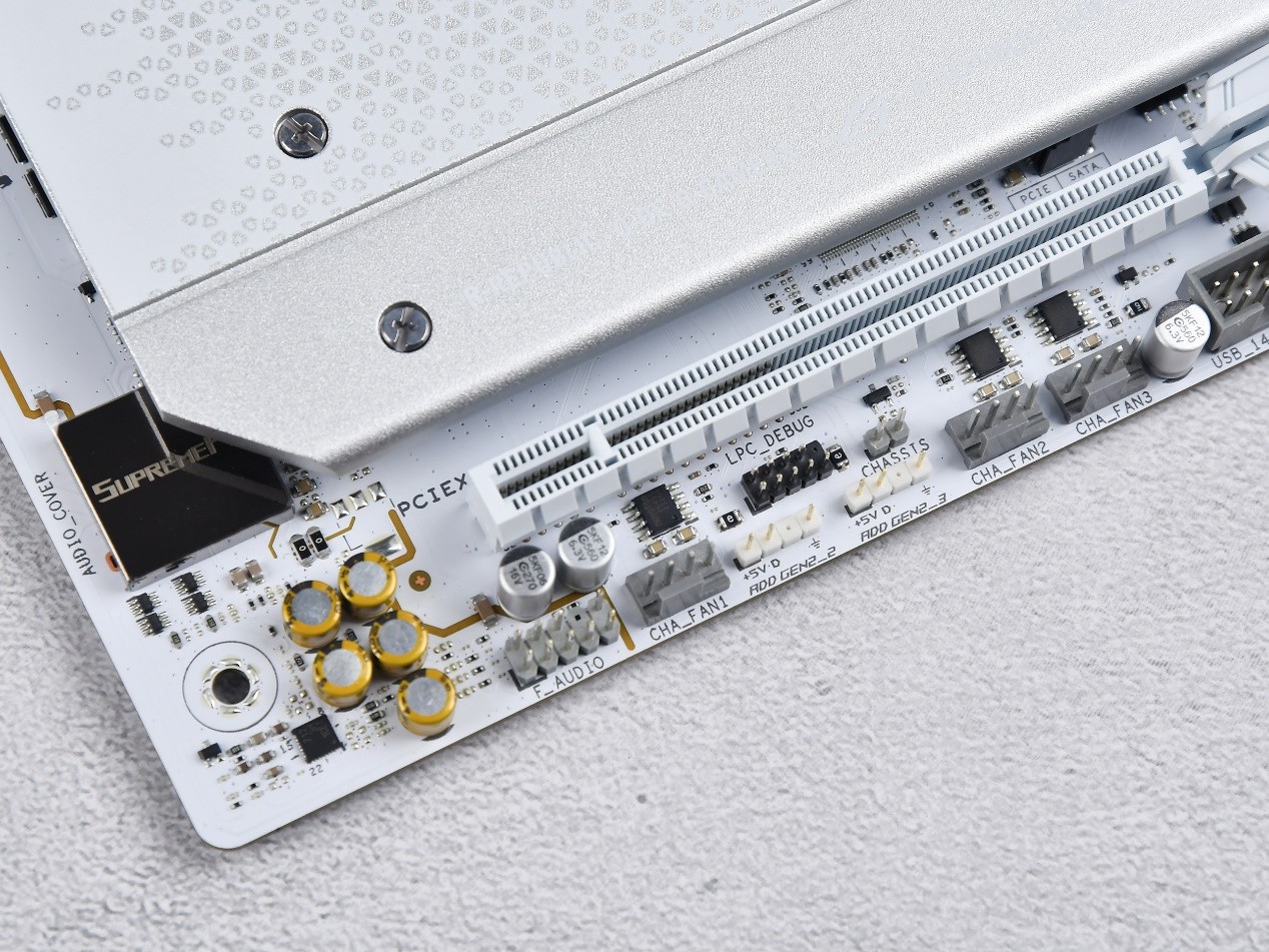 颜值升级,性能狂飙!华硕ROG STRIX X870-A GAMING WIFI S吹雪主板评测