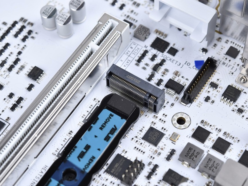 颜值升级,性能狂飙!华硕ROG STRIX X870-A GAMING WIFI S吹雪主板评测