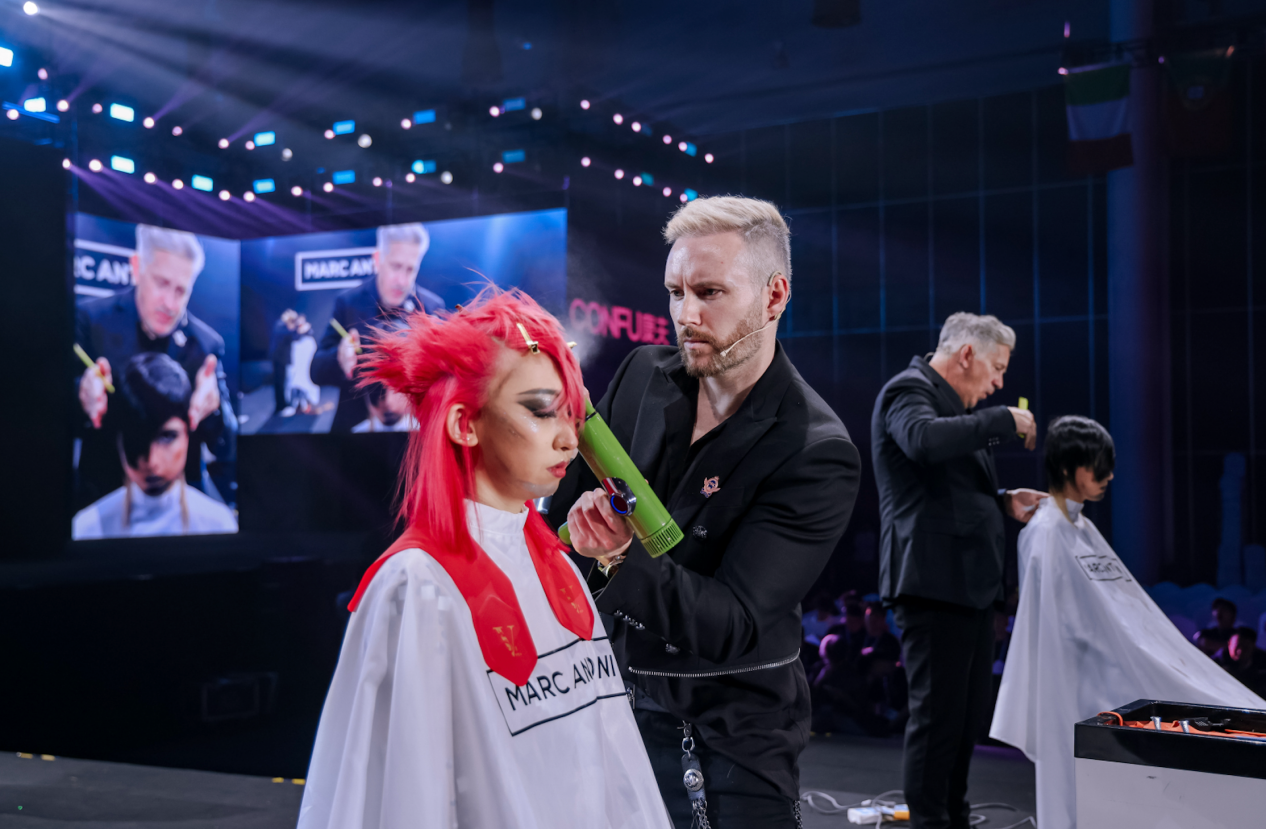 康夫亮相WHC盛会:持续深耕沙龙领域,夯实专业基因根基