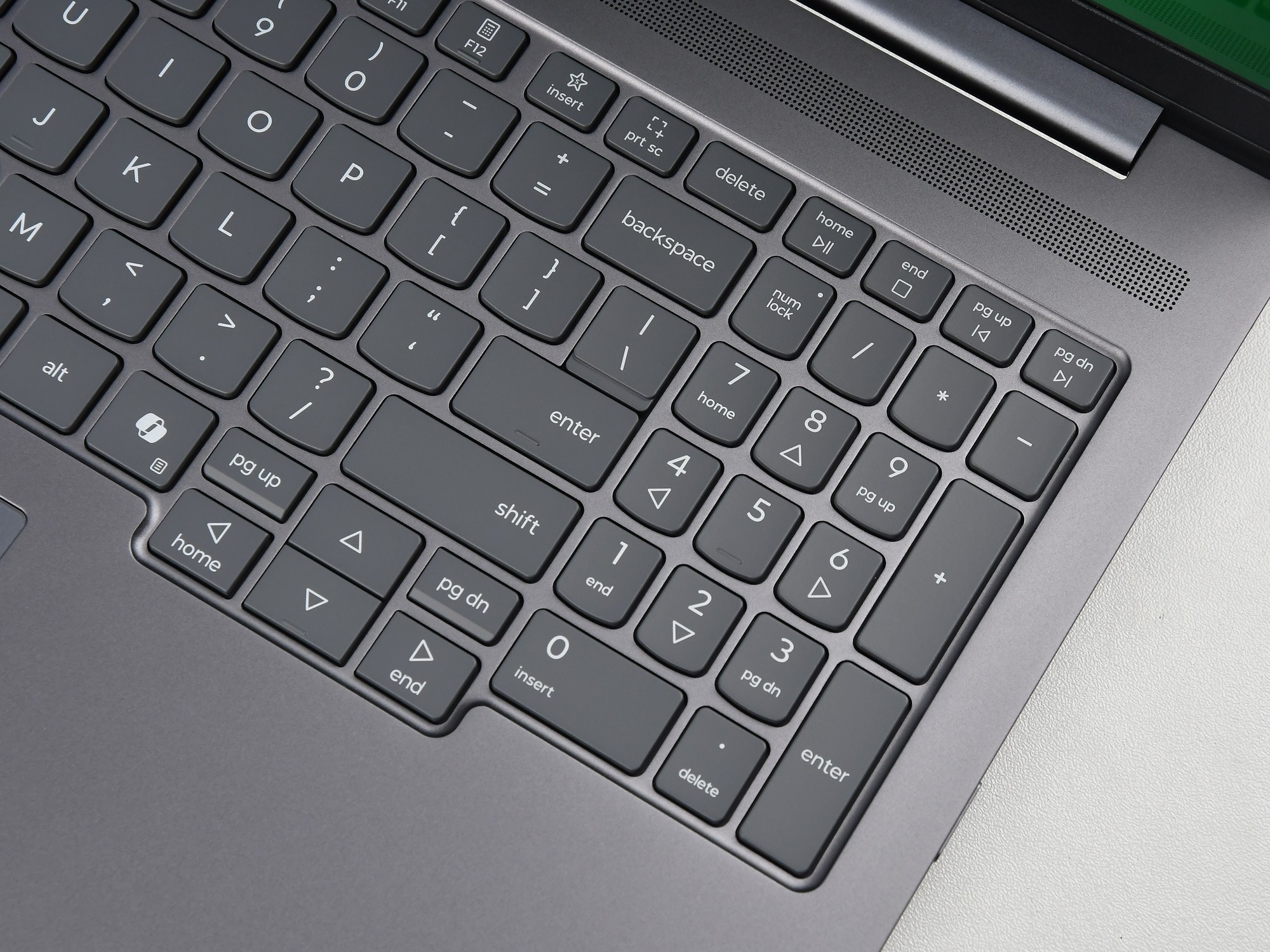 �൱��������һ���ƶ�����������Ӣ�ض����Ultra X9 388H�ײ�