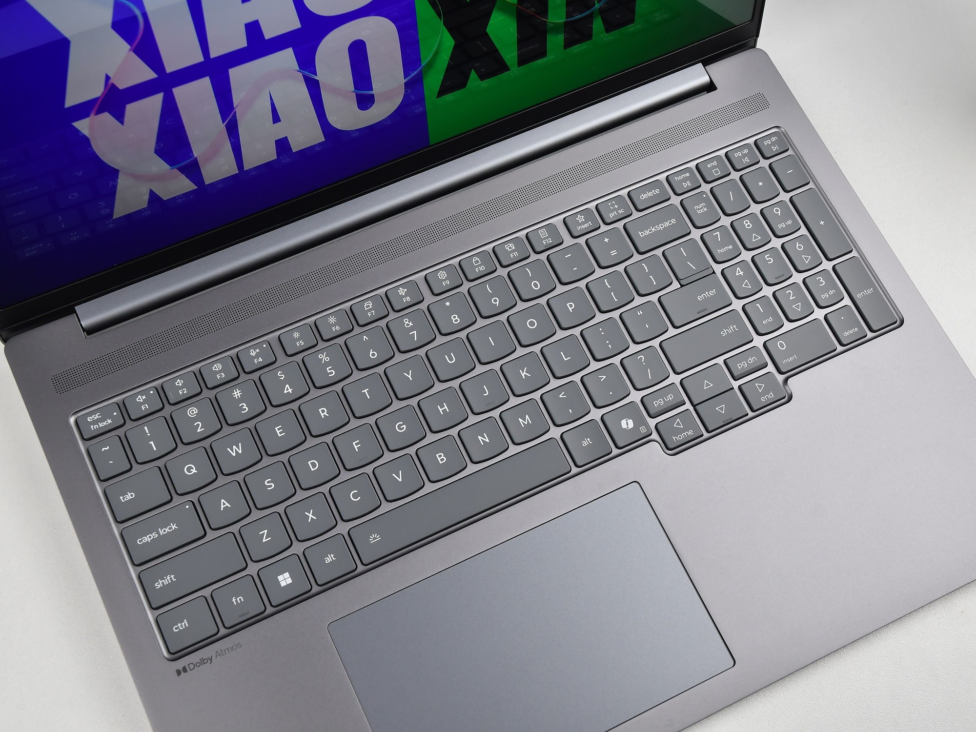 �൱��������һ���ƶ�����������Ӣ�ض����Ultra X9 388H�ײ�