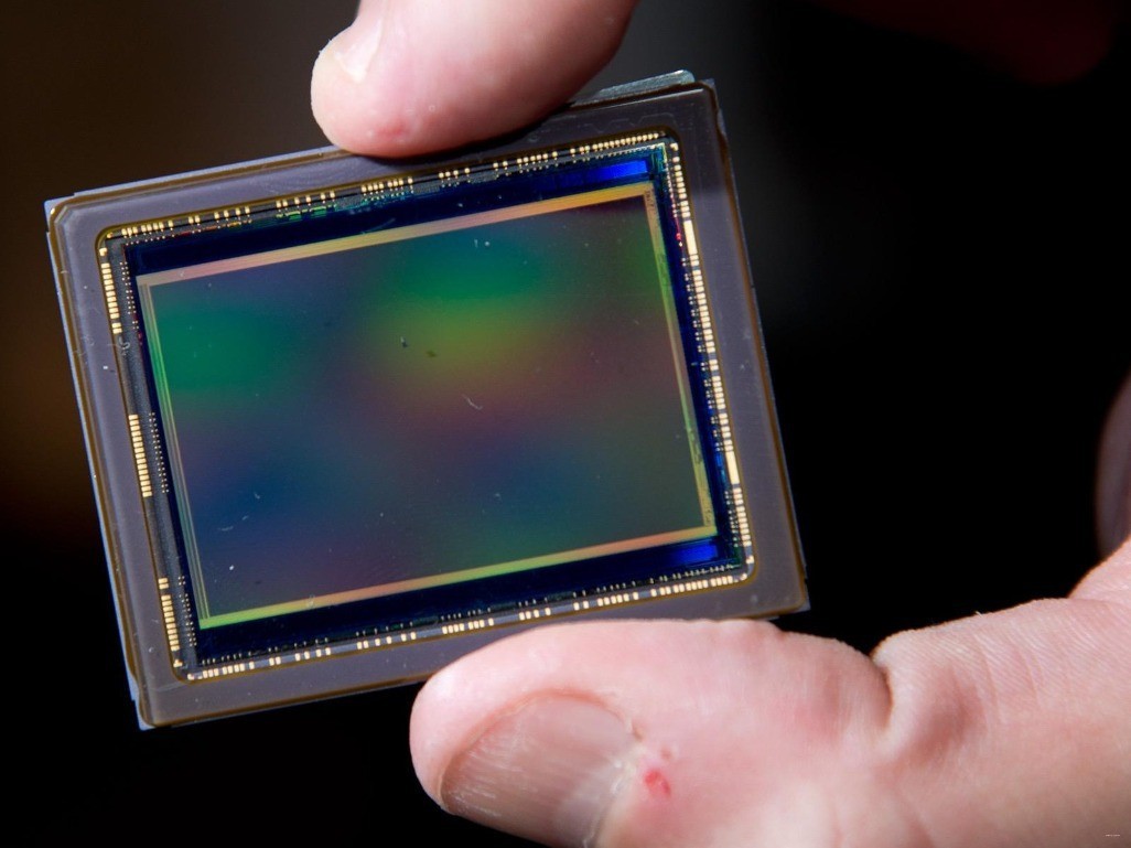 iPhone 18 ϵ��ǰհ��ʮ�������ܷ�򶯡����ӻ�����