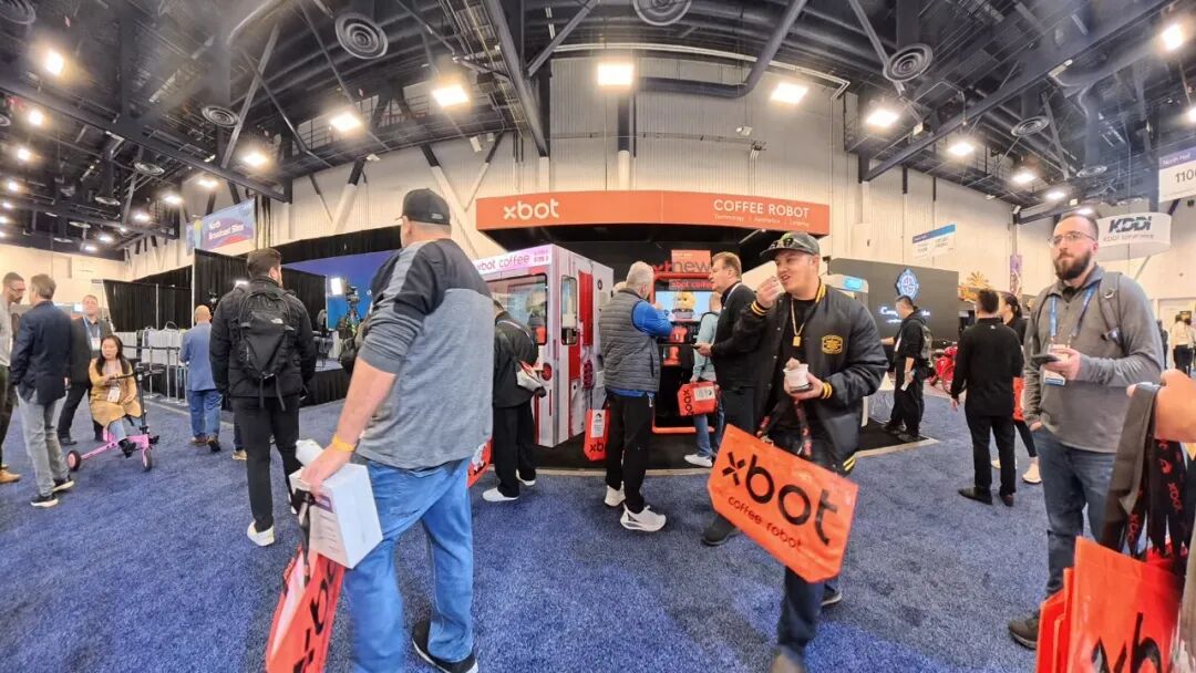 不做人形、不跳舞:他家的具身智能凭什么在100+城市卖出400万杯咖啡?