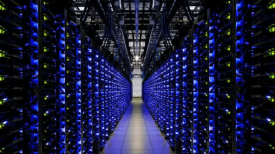 AI芯片混合存储成数据中心降本新路径