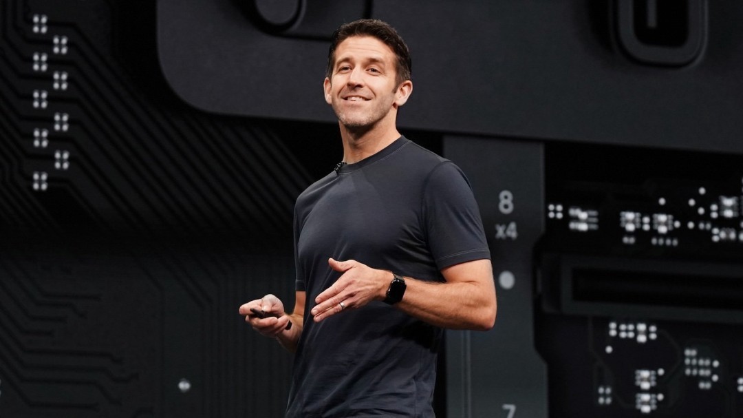 苹果启动设计领导权过渡:特努斯统筹软硬件设计战略