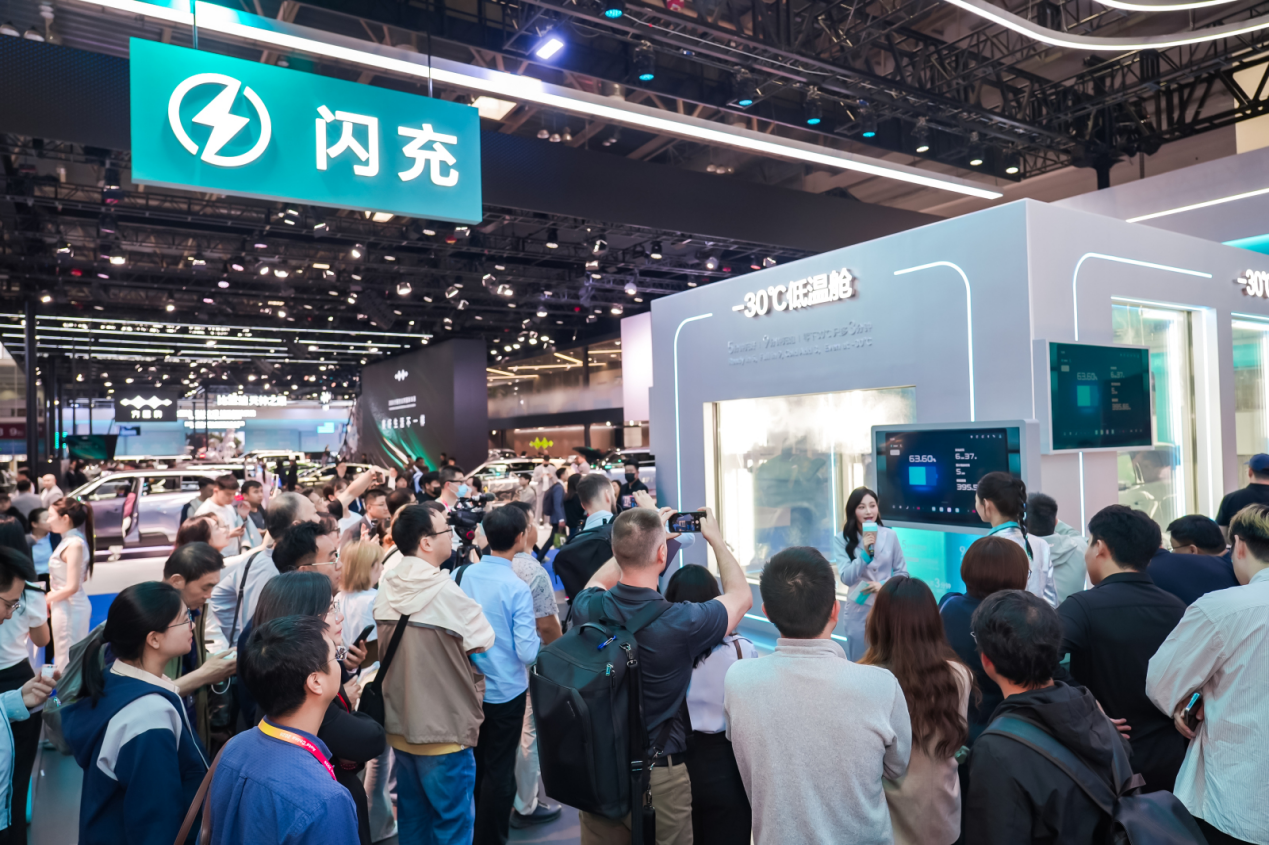 ��ֹ�ڰ��ݣ����ǵ�Я��˼����������౱����չ