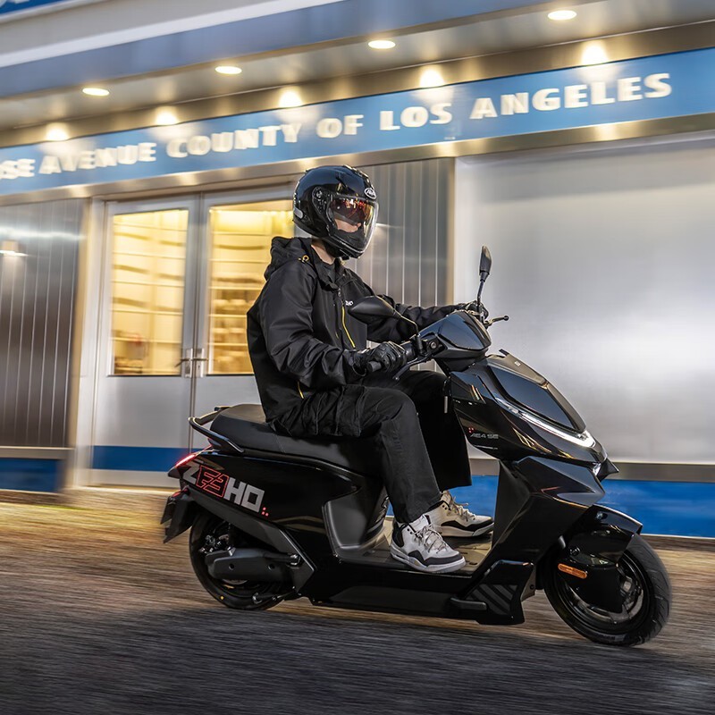 极核ZEEHO AE4 SE电摩钜惠