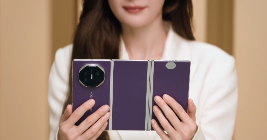 手写笔、大屏交互与AI全面进化,华为Mate XTs 非凡大师由有面到全面