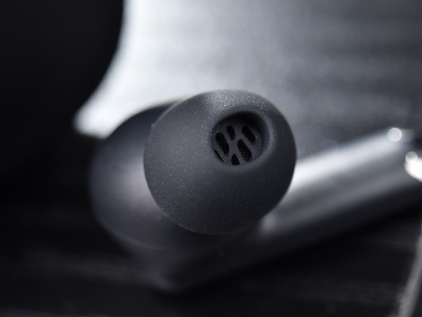 一加 Ace 6 至尊版全面评测：送给FPS玩家的一份梦想礼物