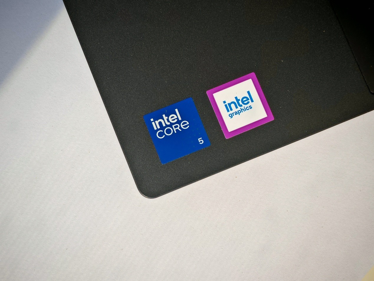 商用AI PC “真相实验室”——赋能生产力 皆出“5”辈