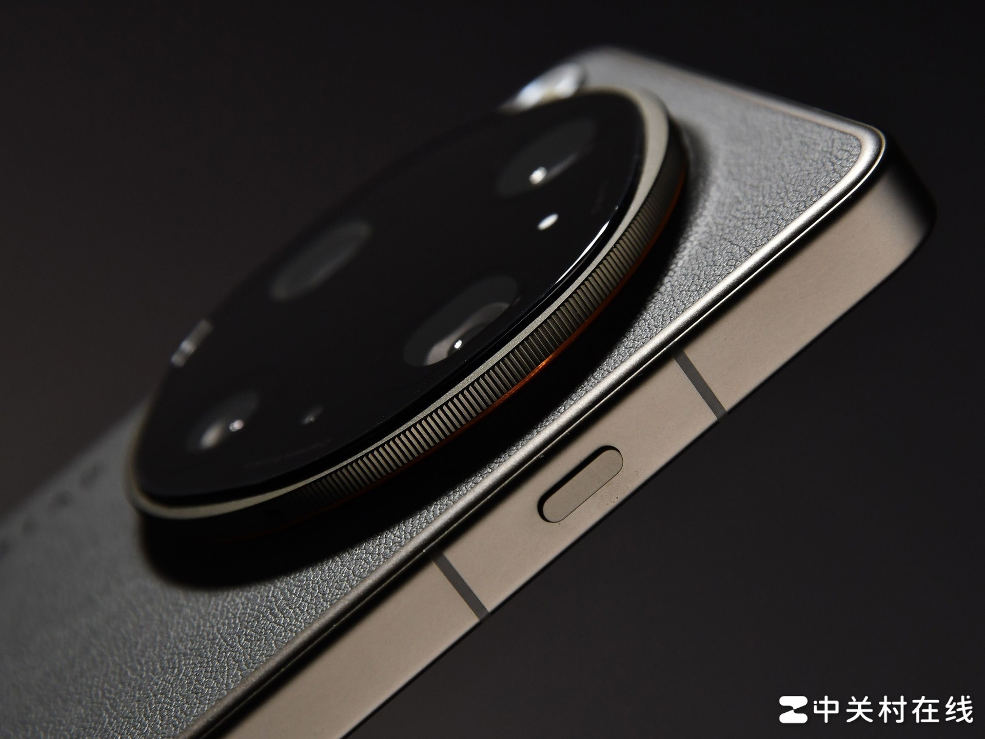 OPPO Find X9 Ultra�������飺�ڴ���Ĺ��գ������ж��ܴ�