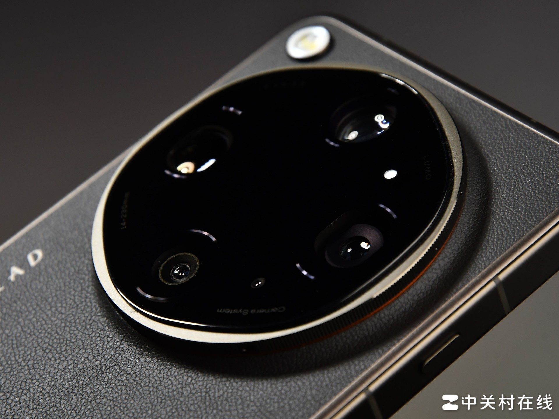 OPPO Find X9 Ultra�������飺�ڴ���Ĺ��գ������ж��ܴ�