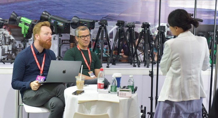 �ڶ�ʮ�߽��й����������еӰ�������뼼��������  5 �� 15 �ձ���ʢ����Ļ