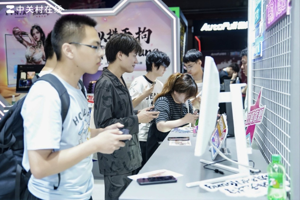 EVNIAҫBilibili World 2025Ӿʢȼ