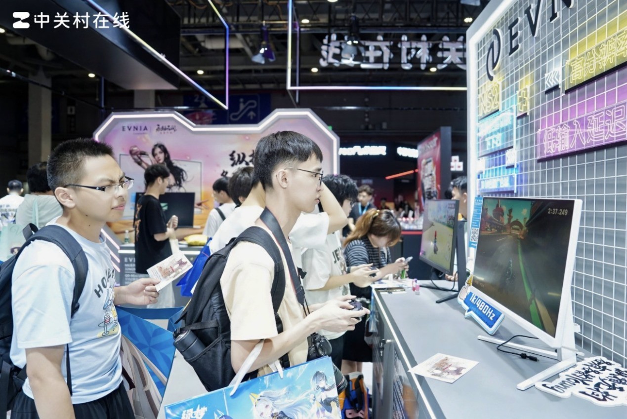EVNIAҫBilibili World 2025Ӿʢȼ