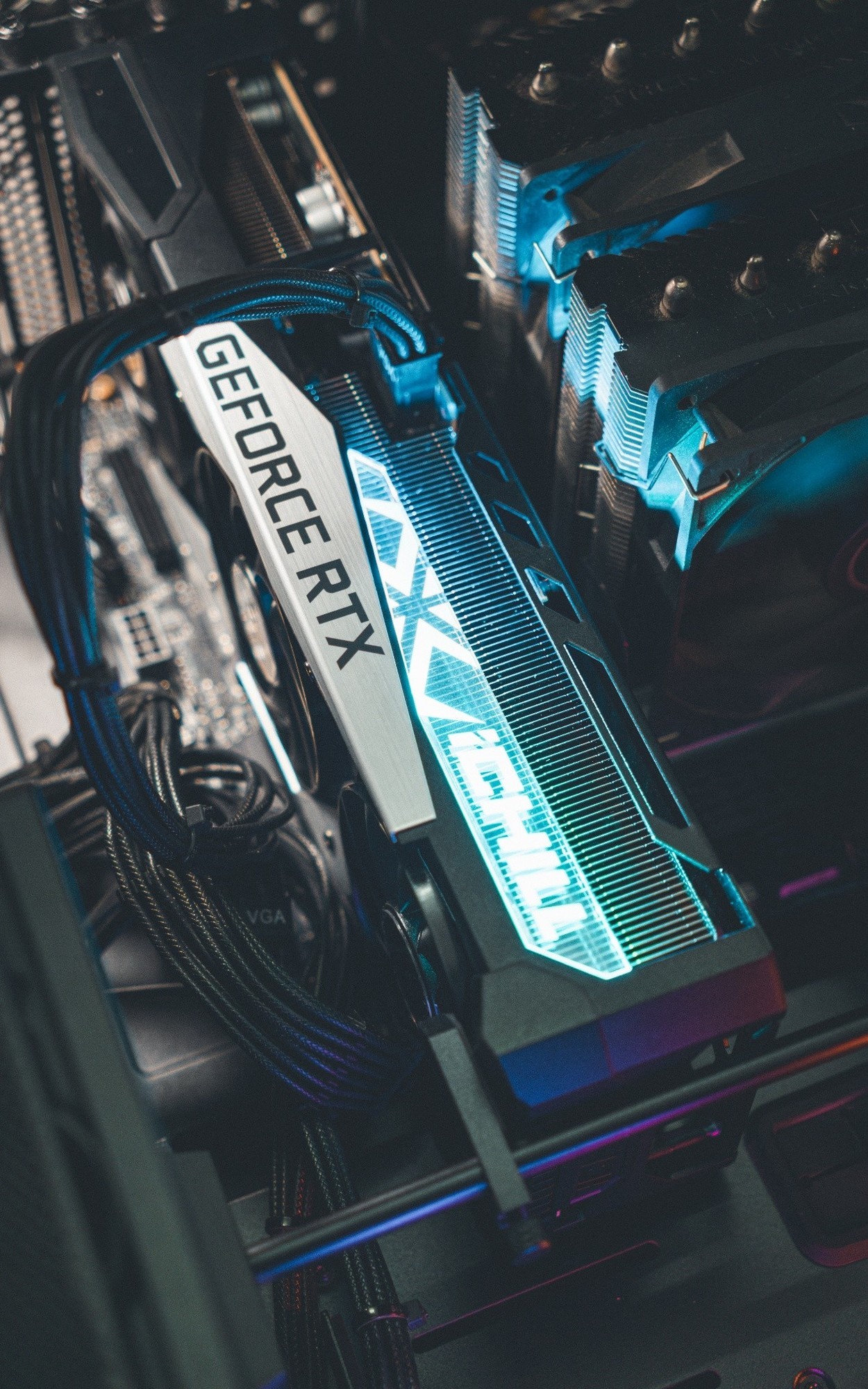 ����Ѫ����2��1��30�����ߣ�RTX5060 Ti��������������֡����