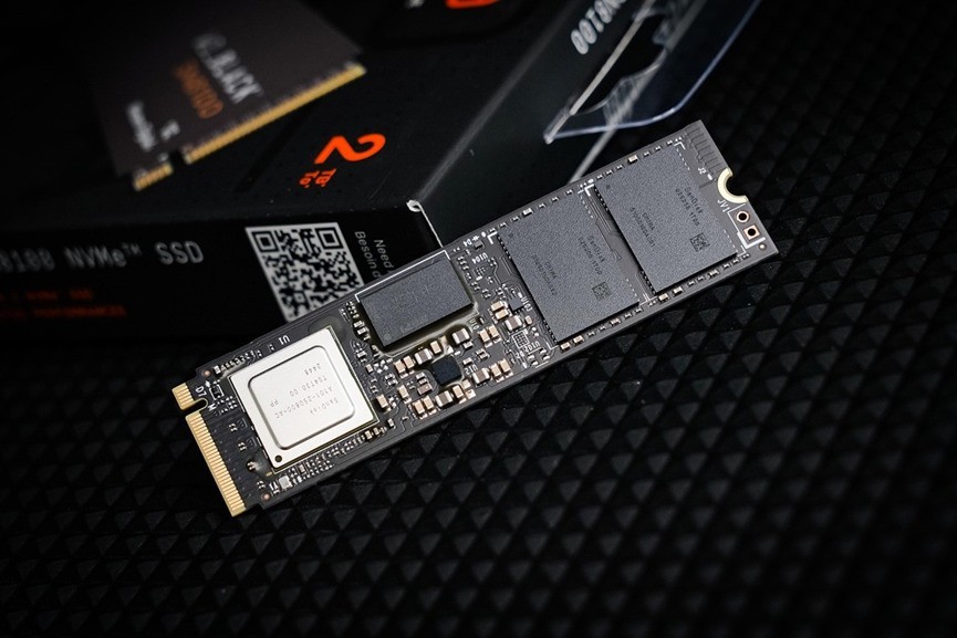 闪迪 WD_BLACK™ SN8100 NVMe™ SSD荣获2025年第十届ChinaJoy黑金奖