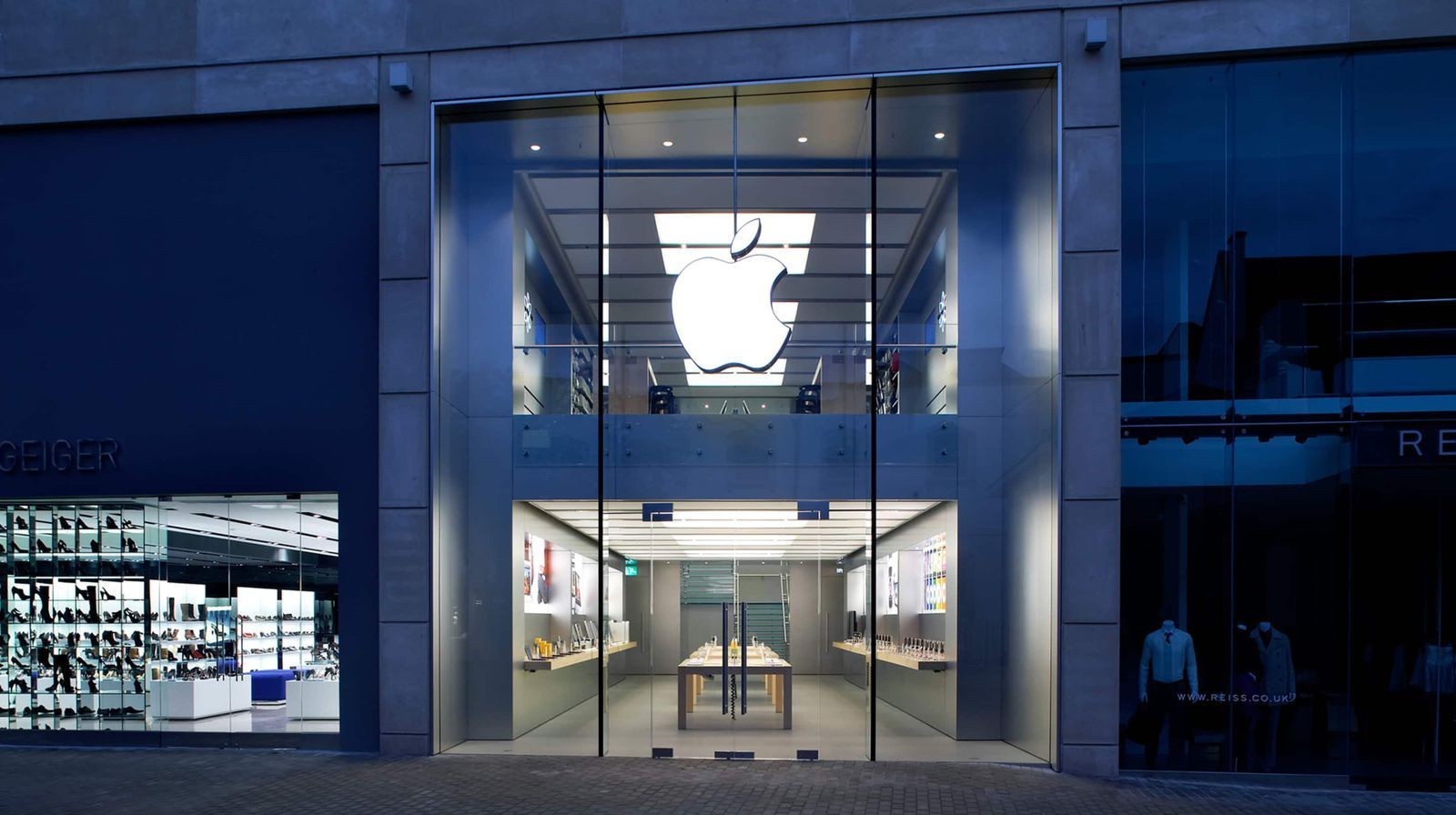 苹果宣布8月9日英国关店计划  iPhone 15现感人价果粉心碎！